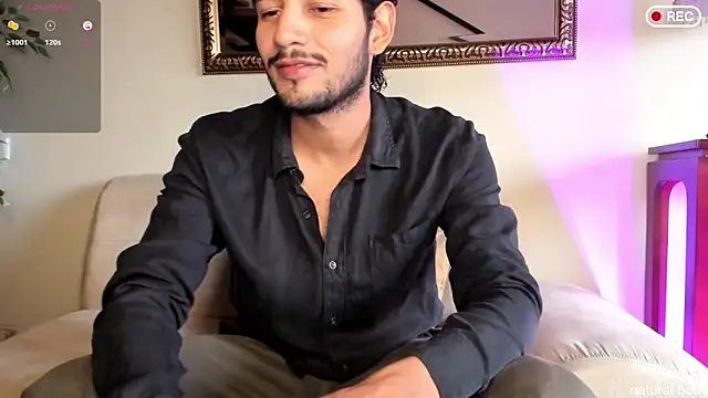 Snapshot of Nicholasrodrii chatting on November 2025 07:16:02 PM Nicholasrodrii online show from November 2025 07:16:02 PM