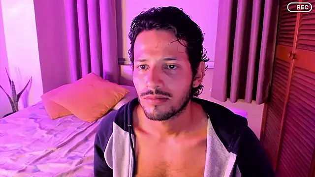 Snapshot of Nicholasrodrii chatting on December 2025 01:02:01 AM Nicholasrodrii online show from December 2025 01:02:01 AM