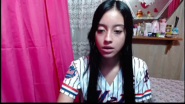 Lunawillis online show from February 2026 05:08:01 PM