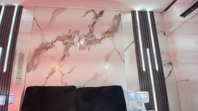 Snapshot of EvaHalsey chatting on September 2025 07:48:01 PM EvaHalsey online show from September 2025 07:48:01 PM