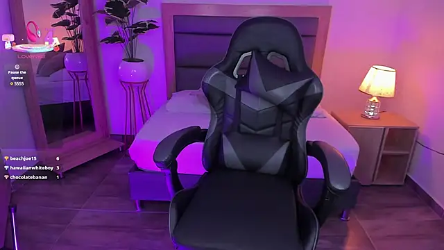 Snapshot of irantzu_hank chatting on February 2025 03:38:01 PM irantzu hank online show from February 2025 03:38:01 PM