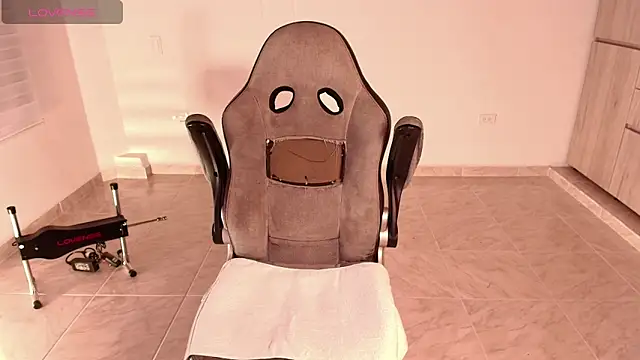 Snapshot of irantzu_hank chatting on September 2025 07:39:02 PM irantzu hank online show from September 2025 07:39:02 PM