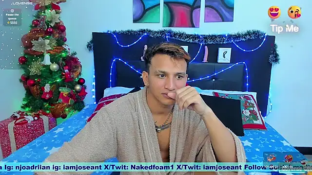 Snapshot of nakedfoam1 chatting on December 2024 01:22:01 AM nakedfoam1 online show from December 2024 01:22:01 AM