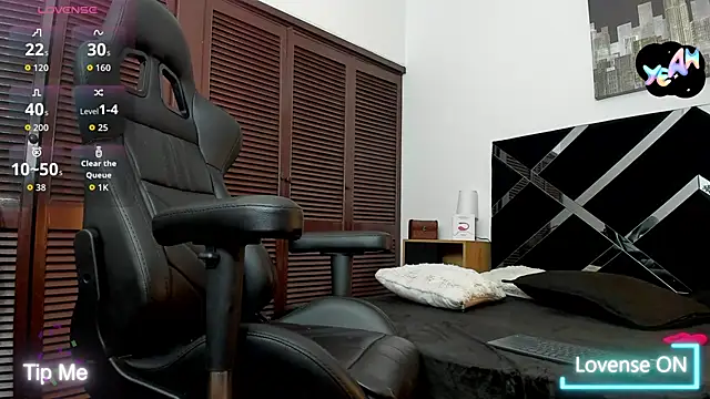 nakedfoam1 online show from April 2026 09:40:01 AM