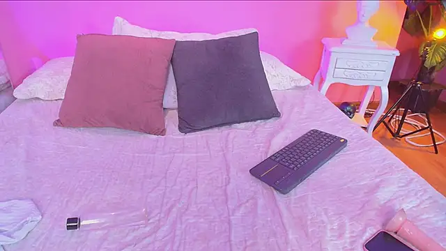 Bianca ks online show from December 2024 09:31:01 AM