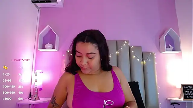 Snapshot of MeghanBurn chatting on March 2025 12:46:01 PM MeghanBurn online show from March 2025 12:46:01 PM