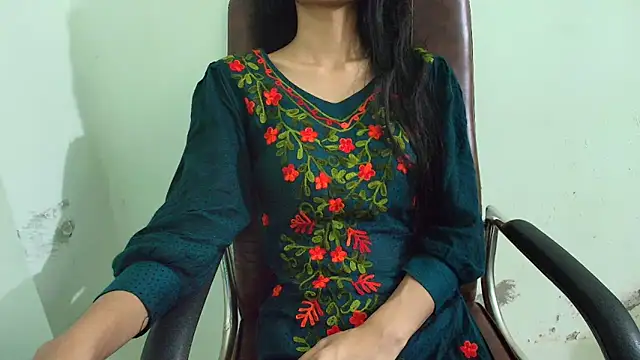 Snapshot of Srabontii chatting on March 2025 06:23:02 PM Srabontii online show from March 2025 06:23:02 PM