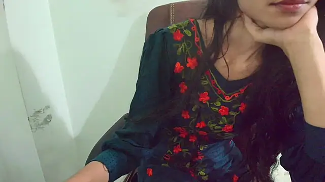 Snapshot of Srabontii chatting on March 2025 01:37:02 AM Srabontii online show from March 2025 01:37:02 AM