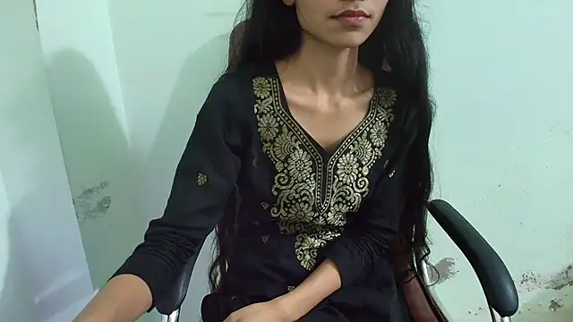 Snapshot of Srabontii chatting on March 2025 09:17:02 AM Srabontii online show from March 2025 09:17:02 AM