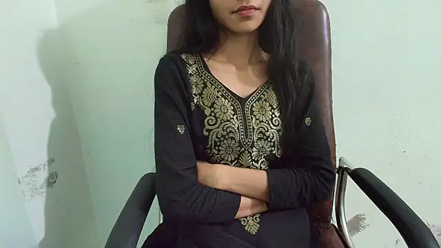 Snapshot of Srabontii chatting on March 2025 05:00:02 AM Srabontii online show from March 2025 05:00:02 AM