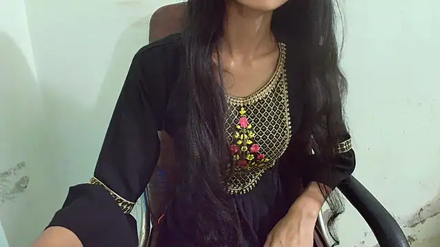 Snapshot of Srabontii chatting on March 2025 09:25:02 PM Srabontii online show from March 2025 09:25:02 PM