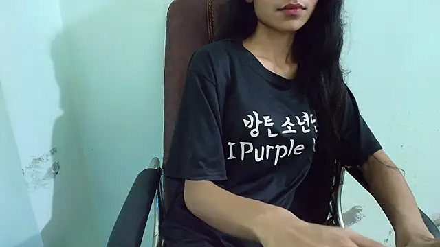 Snapshot of Srabontii chatting on March 2025 12:56:02 PM Srabontii online show from March 2025 12:56:02 PM