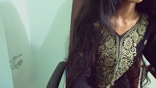 Snapshot of Srabontii chatting on March 2025 05:42:02 PM Srabontii online show from March 2025 05:42:02 PM