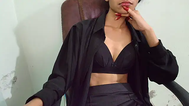 Snapshot of Srabontii chatting on March 2025 09:45:02 AM Srabontii online show from March 2025 09:45:02 AM