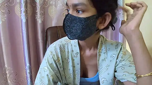 Snapshot of Srabontii chatting on September 2025 06:35:01 AM Srabontii online show from September 2025 06:35:01 AM