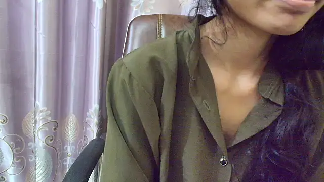 Snapshot of Srabontii chatting on September 2025 09:27:01 PM Srabontii online show from September 2025 09:27:01 PM