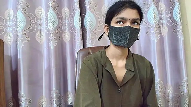 Snapshot of Srabontii chatting on September 2025 06:09:02 PM Srabontii online show from September 2025 06:09:02 PM