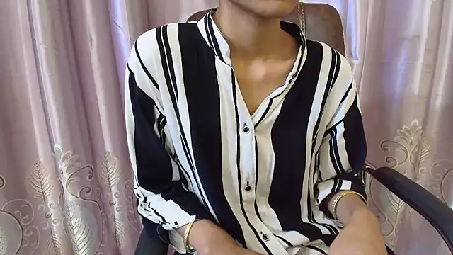 Snapshot of Srabontii chatting on October 2025 10:37:01 AM Srabontii online show from October 2025 10:37:01 AM