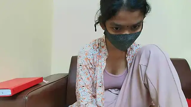 Snapshot of Srabontii chatting on November 2025 06:35:01 AM Srabontii online show from November 2025 06:35:01 AM