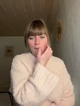 Snapshot of Milla__one chatting on December 2024 05:55:02 PM Milla one online show from December 2024 05:55:02 PM