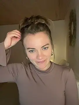 Snapshot of Milla__one chatting on January 2025 07:07:01 PM Milla one online show from January 2025 07:07:01 PM