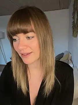 Snapshot of Milla__one chatting on January 2025 07:42:01 AM Milla one online show from January 2025 07:42:01 AM