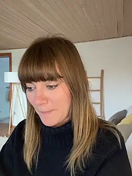 Snapshot of Milla__one chatting on January 2025 01:57:01 PM Milla one online show from January 2025 01:57:01 PM