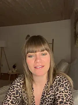 Snapshot of Milla__one chatting on February 2025 06:59:01 PM Milla one online show from February 2025 06:59:01 PM