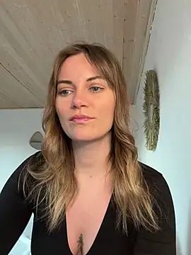 Snapshot of Milla__one chatting on February 2025 04:04:01 PM Milla one online show from February 2025 04:04:01 PM