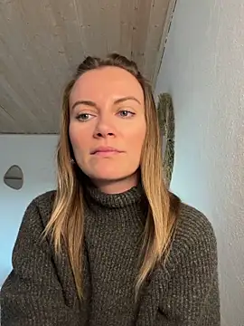 Snapshot of Milla__one chatting on March 2025 04:30:02 PM Milla one online show from March 2025 04:30:02 PM