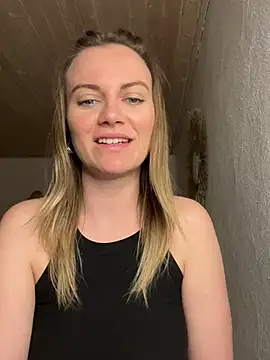 Snapshot of Milla__one chatting on March 2025 07:32:02 PM Milla one online show from March 2025 07:32:02 PM