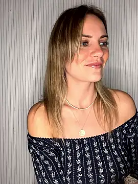 Snapshot of Milla__one chatting on October 2025 05:13:01 PM Milla one online show from October 2025 05:13:01 PM