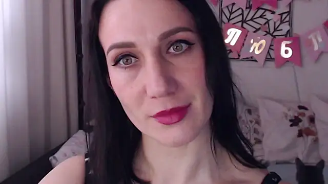 Snapshot of pepper_milf chatting on February 2025 08:33:01 AM pepper milf online show from February 2025 08:33:01 AM