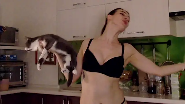 Snapshot of pepper_milf chatting on February 2025 07:41:01 PM pepper milf online show from February 2025 07:41:01 PM