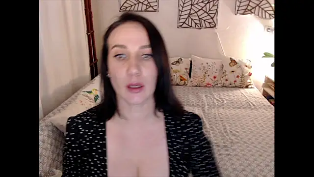 Snapshot of pepper_milf chatting on April 2026 03:48:02 PM pepper milf online show from April 2026 03:48:02 PM