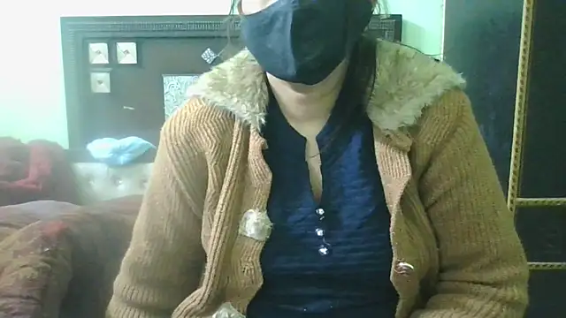 couplesuni online show from January 2025 11:26:02 AM