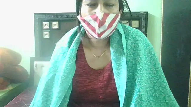 couplesuni online show from February 2025 11:31:02 AM