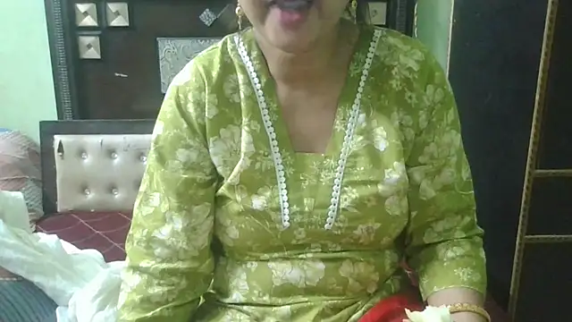 couplesuni online show from October 2025 03:03:02 AM