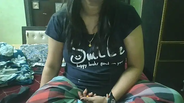 couplesuni online show from May 2026 02:39:01 AM