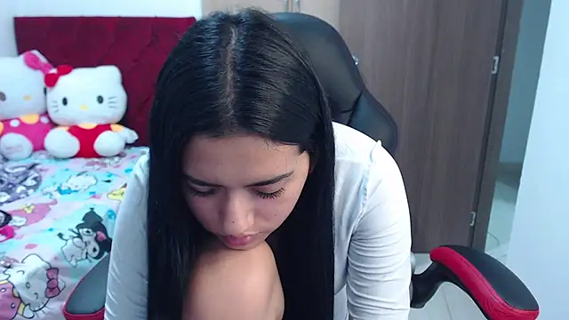 kayla k18 online show from February 2026 06:22:01 AM