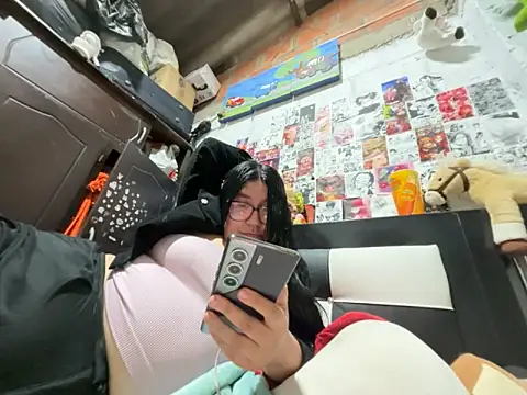 dafne19  online show from April 2026 03:34:01 AM