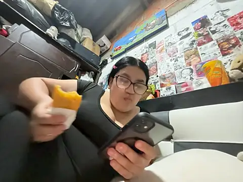 dafne19  online show from April 2026 02:05:02 AM