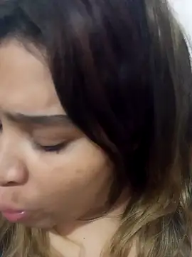 Snapshot of ambarlennoix chatting on January 2025 05:40:02 AM ambarlennoix online show from January 2025 05:40:02 AM