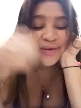 Snapshot of ambarlennoix chatting on March 2025 05:25:01 AM ambarlennoix online show from March 2025 05:25:01 AM