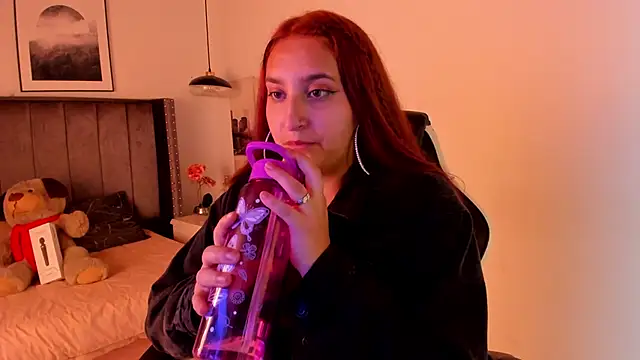 Alaia Cute online show from January 2025 09:32:01 AM