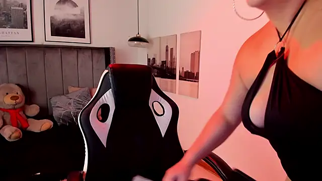 Alaia Cute online show from February 2025 12:29:02 AM