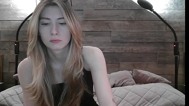 Snapshot of ErikaShyy chatting on February 2025 07:23:01 AM ErikaShyy online show from February 2025 07:23:01 AM