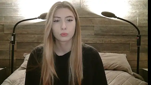 Snapshot of ErikaShyy chatting on November 2025 11:10:02 AM ErikaShyy online show from November 2025 11:10:02 AM