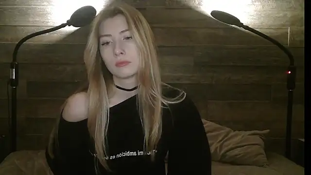 Snapshot of ErikaShyy chatting on November 2025 10:49:02 AM ErikaShyy online show from November 2025 10:49:02 AM