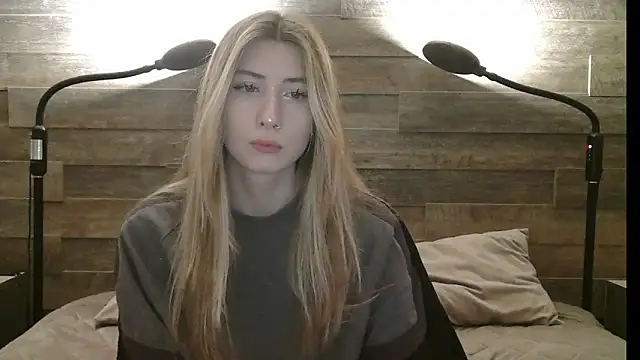 Snapshot of ErikaShyy chatting on December 2025 11:30:02 AM ErikaShyy online show from December 2025 11:30:02 AM